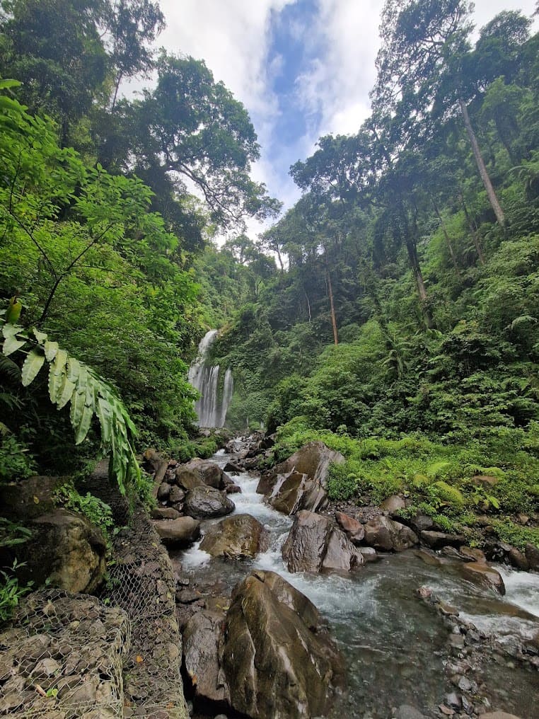 lombok royal paket tour 1 hari sendang gile